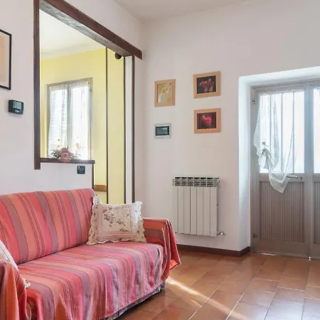 Semesterbostad Warm In Near River Castelletto sopra Ticino