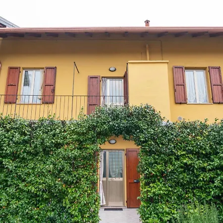 Warm Cottage In Castelletto Sopra Ticino Near River Holiday home