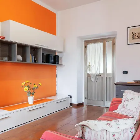 Semesterbostad Warm In Near River Castelletto sopra Ticino